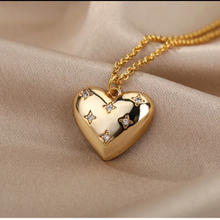 Load image into Gallery viewer, LUXE Heart Necklace