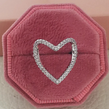 Load image into Gallery viewer, LUXE Heart Ring
