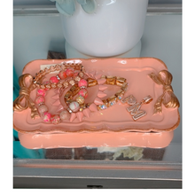 Load image into Gallery viewer, CUTE GOLD BOW CERAMIC Square TRAY